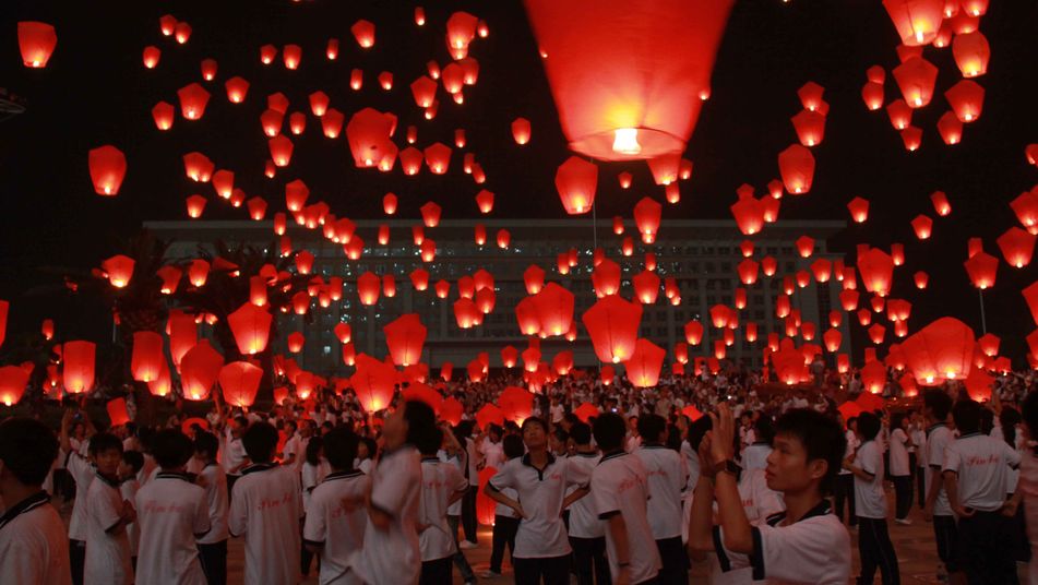 China-celebra-zhongqiujie-fiesta-otono_TINIMA20110913_0354_18